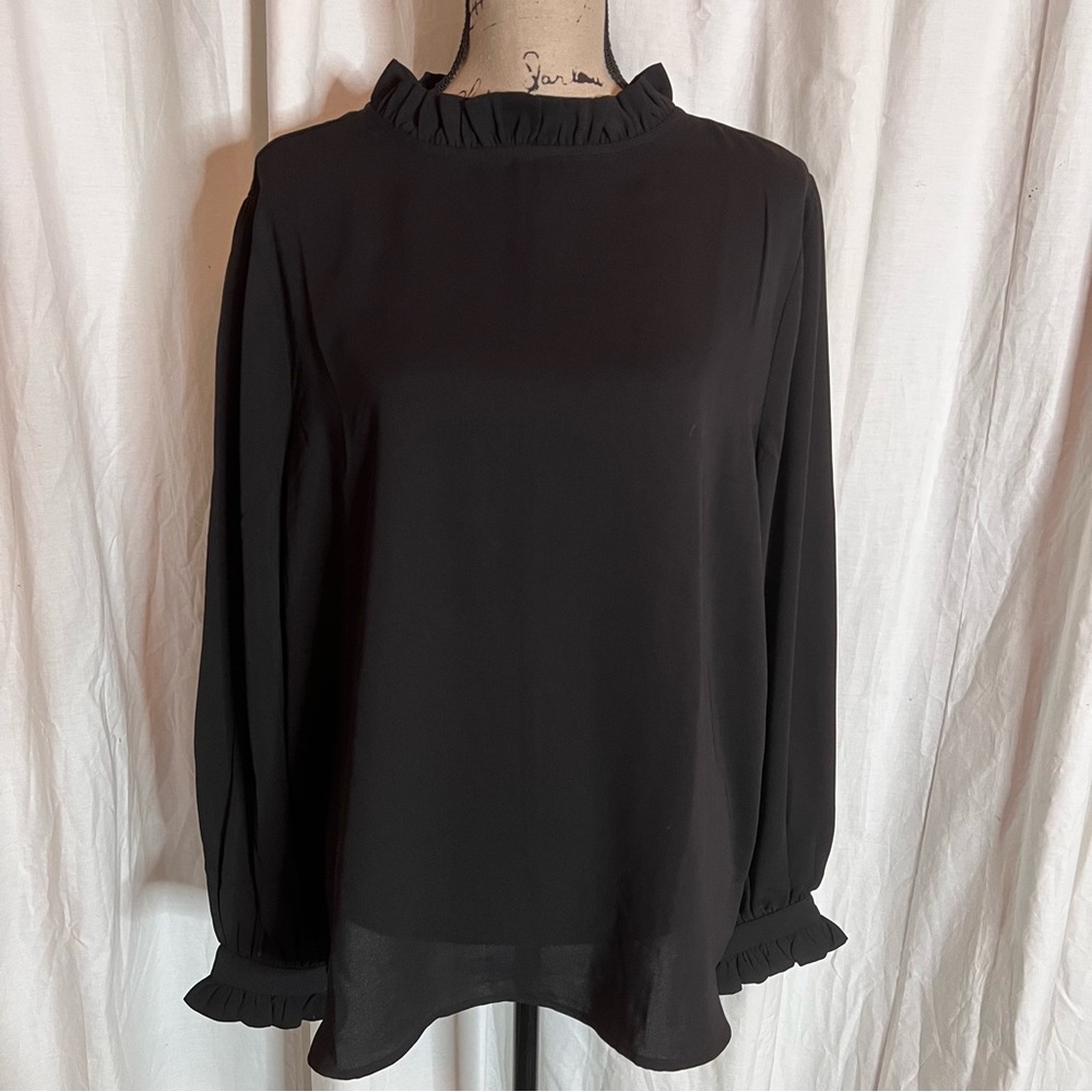 💚Zenana dressy black top